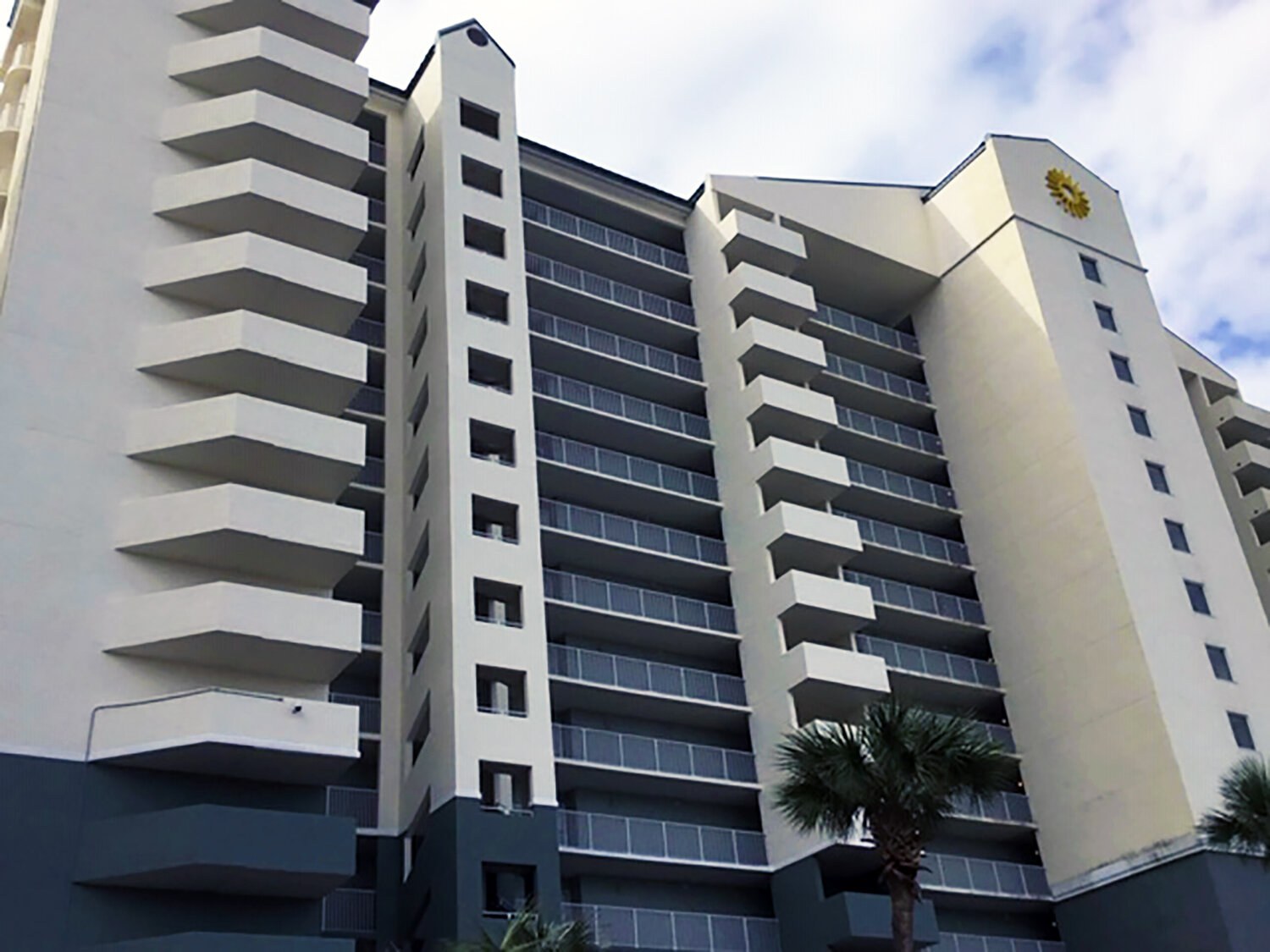 High-rise exterior plaster project